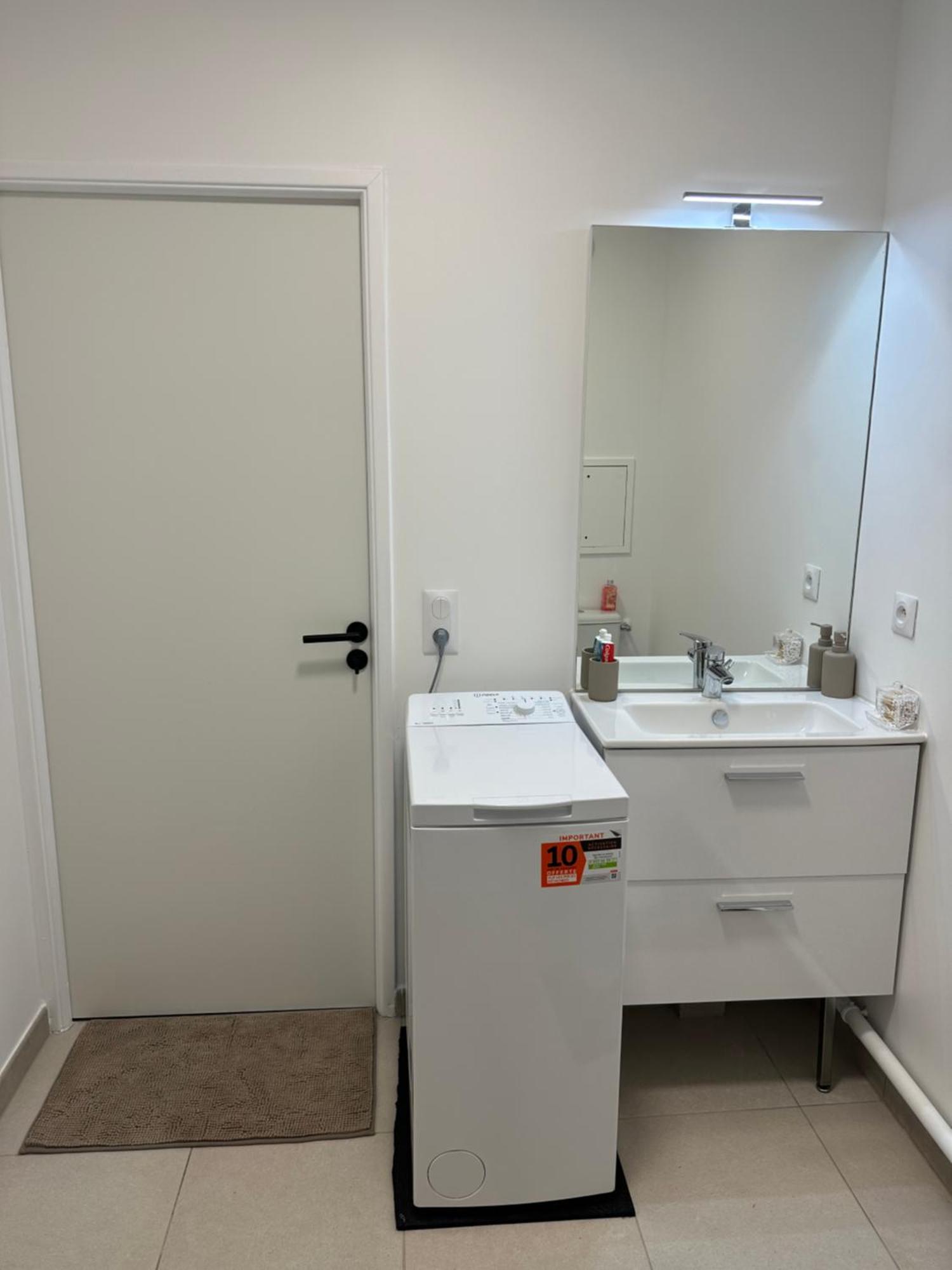 Appartement 2 Pieces Neuf Avec Sont Jardin Prive 弗朗孔维勒 外观 照片
